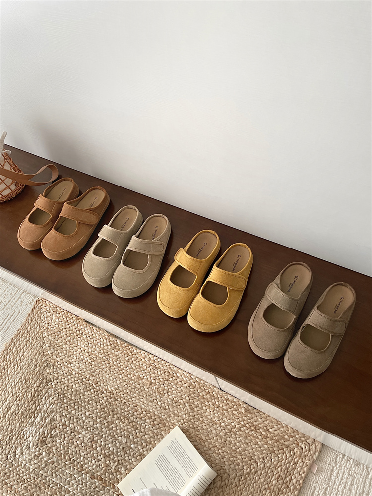 Soft Round Toe Shallow Mouth Ugly Cute Bread Shoes Women Thick Sole Birkenstock 2025 New Retro Forest Style Half Slippers Women