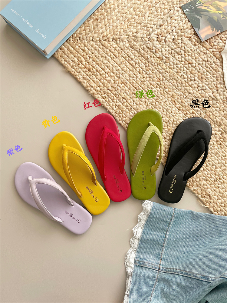 French Style 2025 Minimalist Toe Post Sandals Summer Vacation Flip Flops Color Block Flat Women's Slippers Outdoor Summer Shoes
