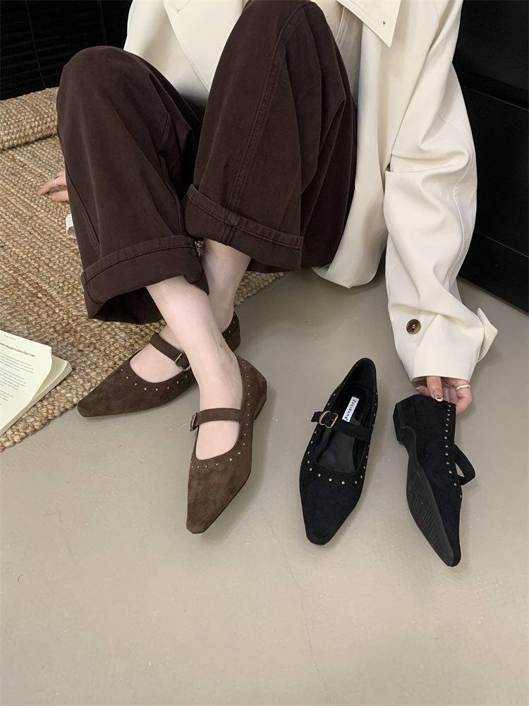 Vintage Rivet Pointed Mary Jane Shoes 2025 New Trend Commute Wedge Suede Flats for Women